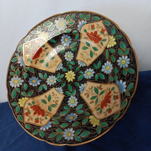 Royal Vienna Beehive Shield Hand Painted 8.5 Inch Diameter Plate Black Red Green - Picture 3 of 14